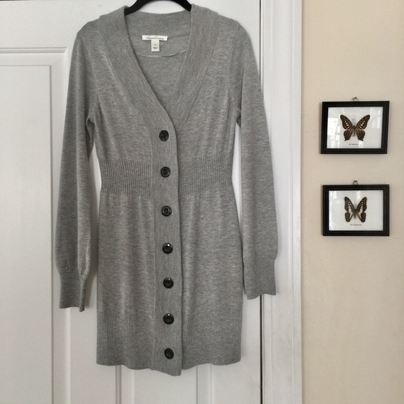 Kenneth Cole Sweaters - 💜3 for $20•Kenneth Cole Long Sweater